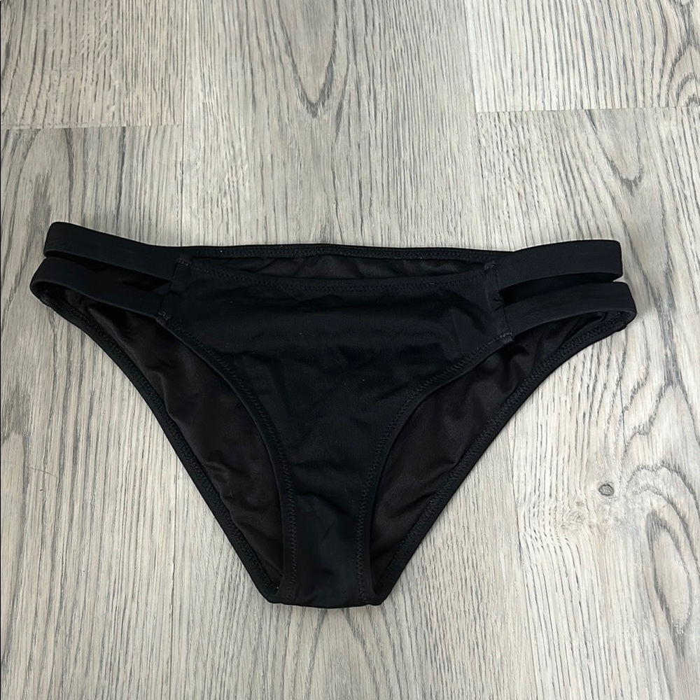 Shade & Shore Black Women's Swim Bottom Size S